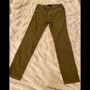 American Eagle olive green chinos 31x32